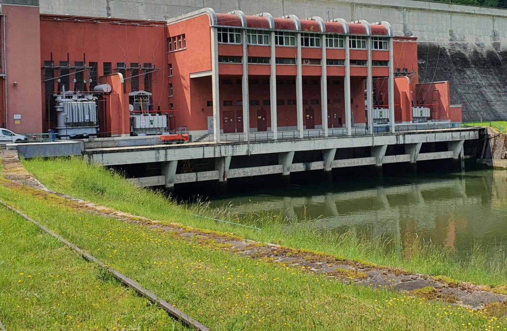 ZREW supports green energy generation with transformer delivery to hydropower plant in Rożnów